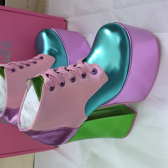 Carnival Dreams Platforms - Picture 7 of 12